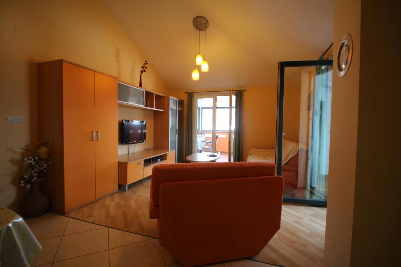Apartments Pintar Zarok Башка Экстерьер фото