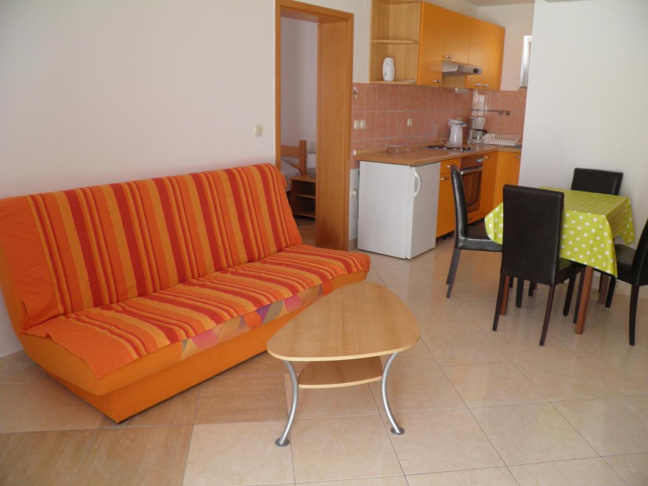 Apartments Pintar Zarok Башка Экстерьер фото