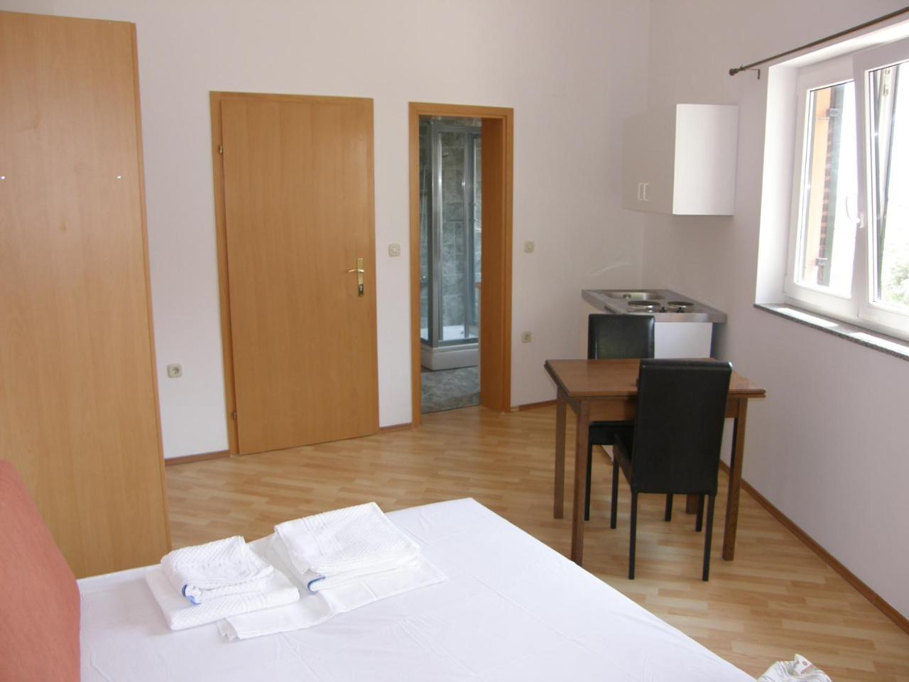 Apartments Pintar Zarok Башка Экстерьер фото