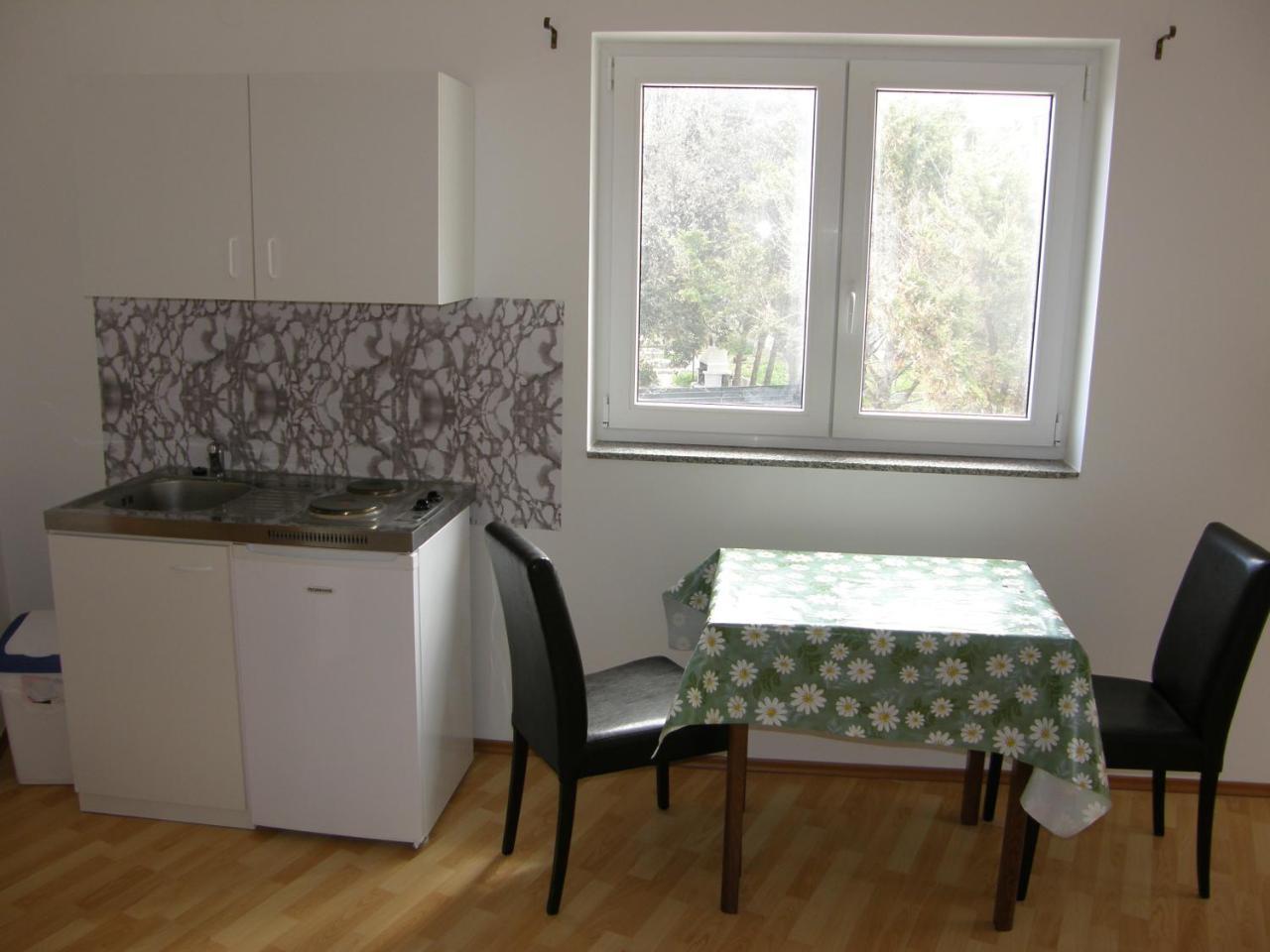 Apartments Pintar Zarok Башка Экстерьер фото