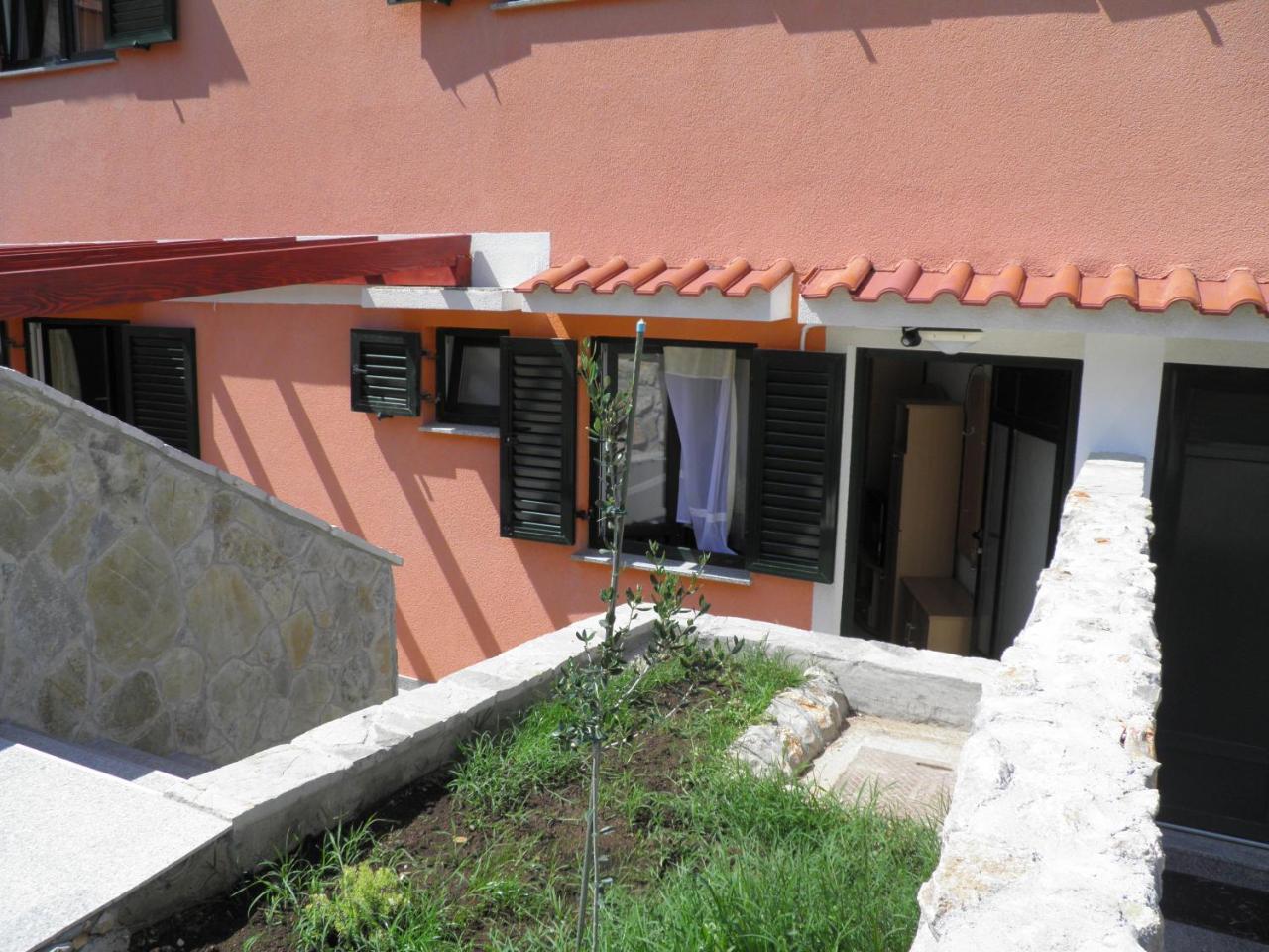 Apartments Pintar Zarok Башка Экстерьер фото
