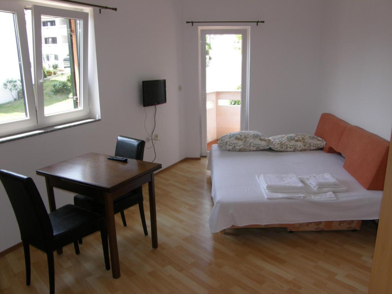 Apartments Pintar Zarok Башка Экстерьер фото