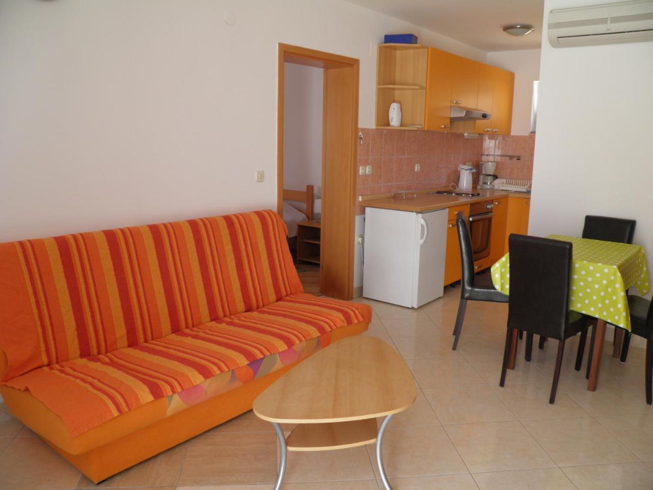 Apartments Pintar Zarok Башка Экстерьер фото