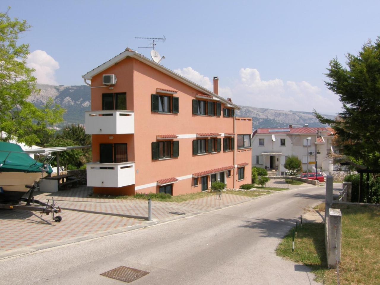 Apartments Pintar Zarok Башка Экстерьер фото